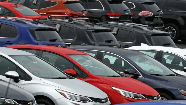 Chip shortages/pandemic causes used car prices to jump 31% in Motor City