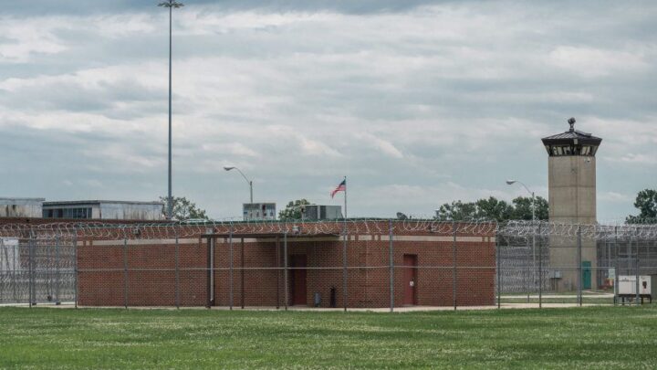 Illinois Department of Corrections upends inmate work business model