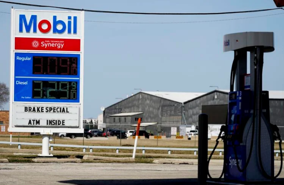 Gas prices continue to stymie small business growth