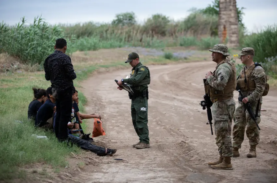Texas National Guard guidance discouraging soldiers from saving drowning migrants draws scrutiny