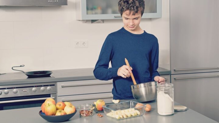 3 reasons your teenager might skip breakfast – don’t fuss but do encourage a healthy start